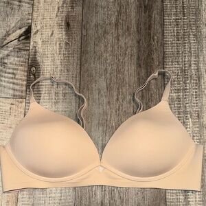 Maidenform Seamless Nude Bra-says 40C